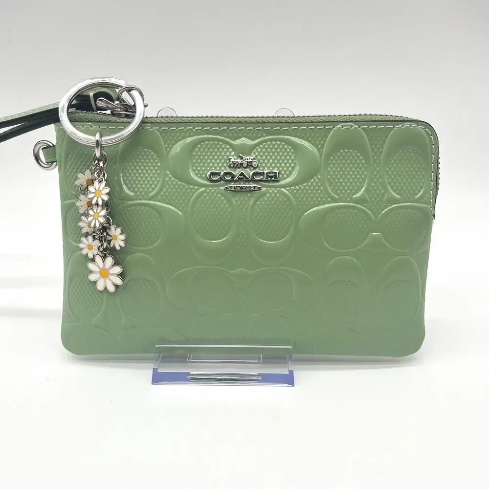 COACH Bag Charm Key Chain, NWOT, White Cascading Daisies, Floral